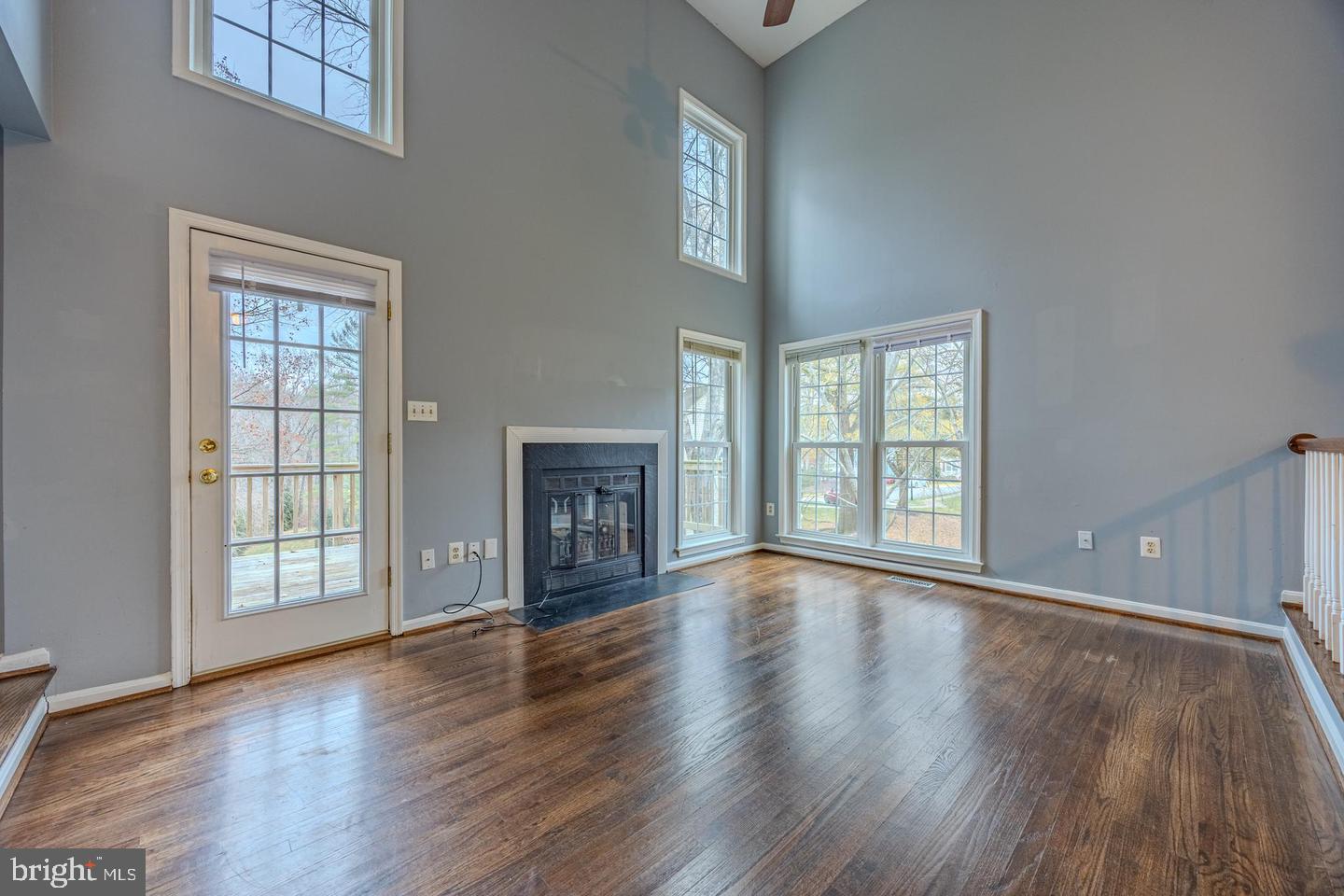 8200 Maple Ridge Avenue Springfield, VA 22153 - Photo 4 of 35 Gallery Image 4