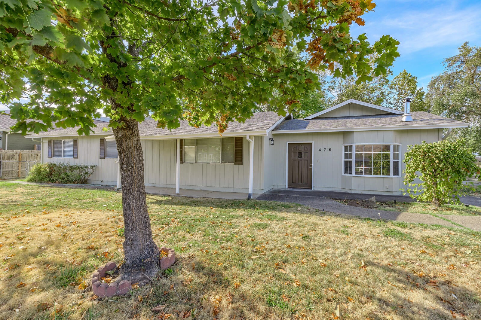 478 David Way Talent, OR 97540 - Photo 2 of 44 03_DW_3_mls