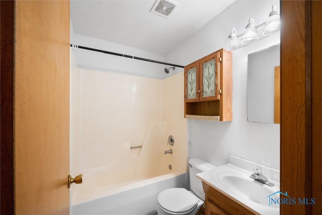 706 North Byrne Road Toledo, OH 43607 - Photo 11 of 29 Gallery Image 11