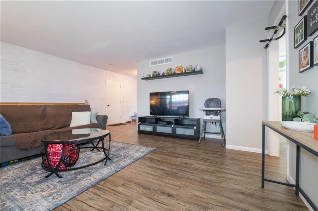 17304 East Bundschu Road Independence, MO 64056 - Photo 9 of 27