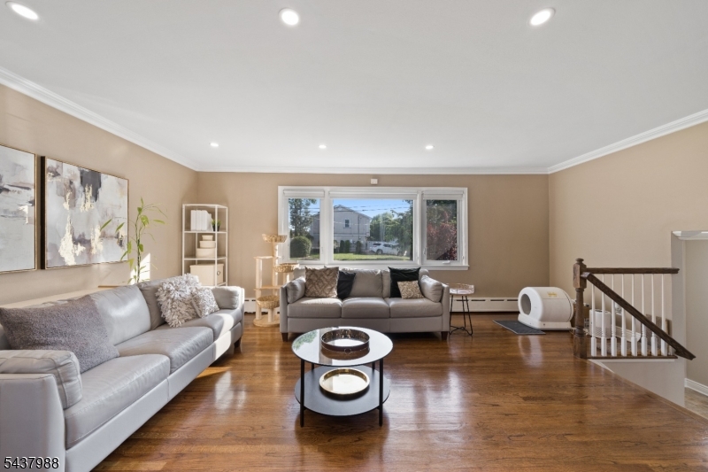 119 Rutgers Place Clifton, NJ 07013 - Photo 5 of 31