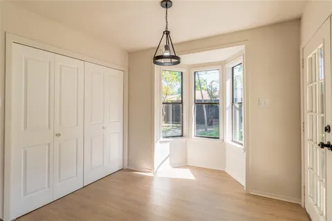 $318,900 | 220 Jeaneta Avenue, Benbrook, TX 76126