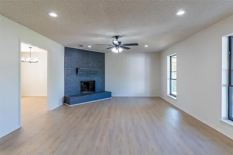 $318,900 | 220 Jeaneta Avenue, Benbrook, TX 76126