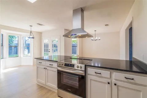 $318,900 | 220 Jeaneta Avenue, Benbrook, TX 76126