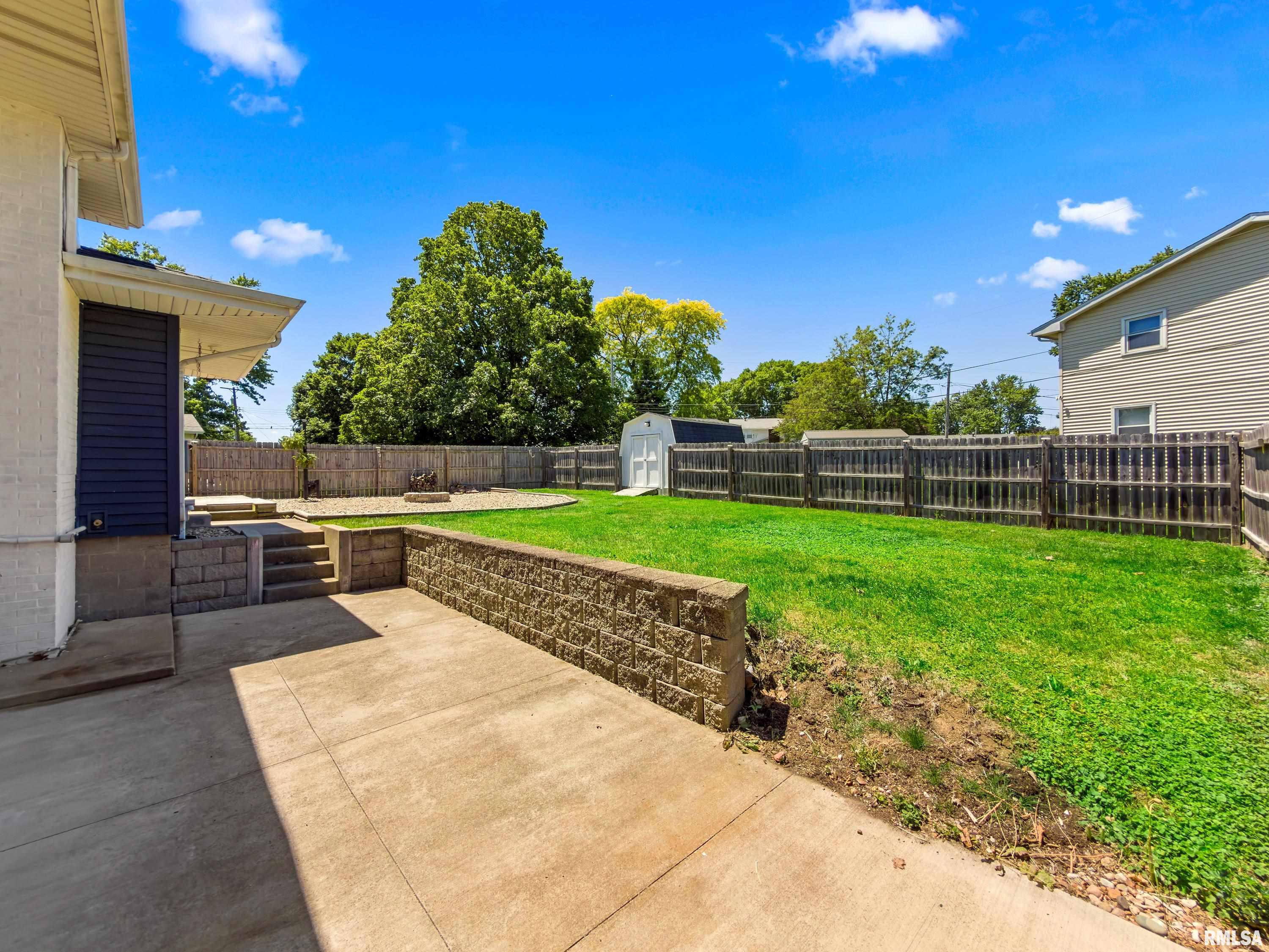 607 Westgate Road Washington, IL 61571 - Photo 37 of 40