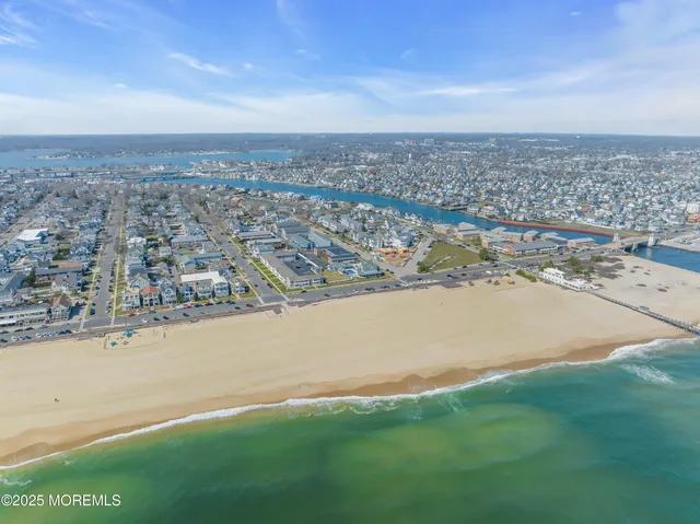 $2,950,000 | 106 2nd Avenue, Belmar, NJ 07719