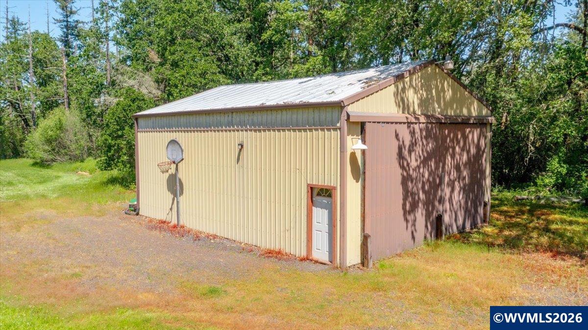 34296 Bond Road Lebanon, OR 97355 - Photo 9 of 49 Gallery Image 9