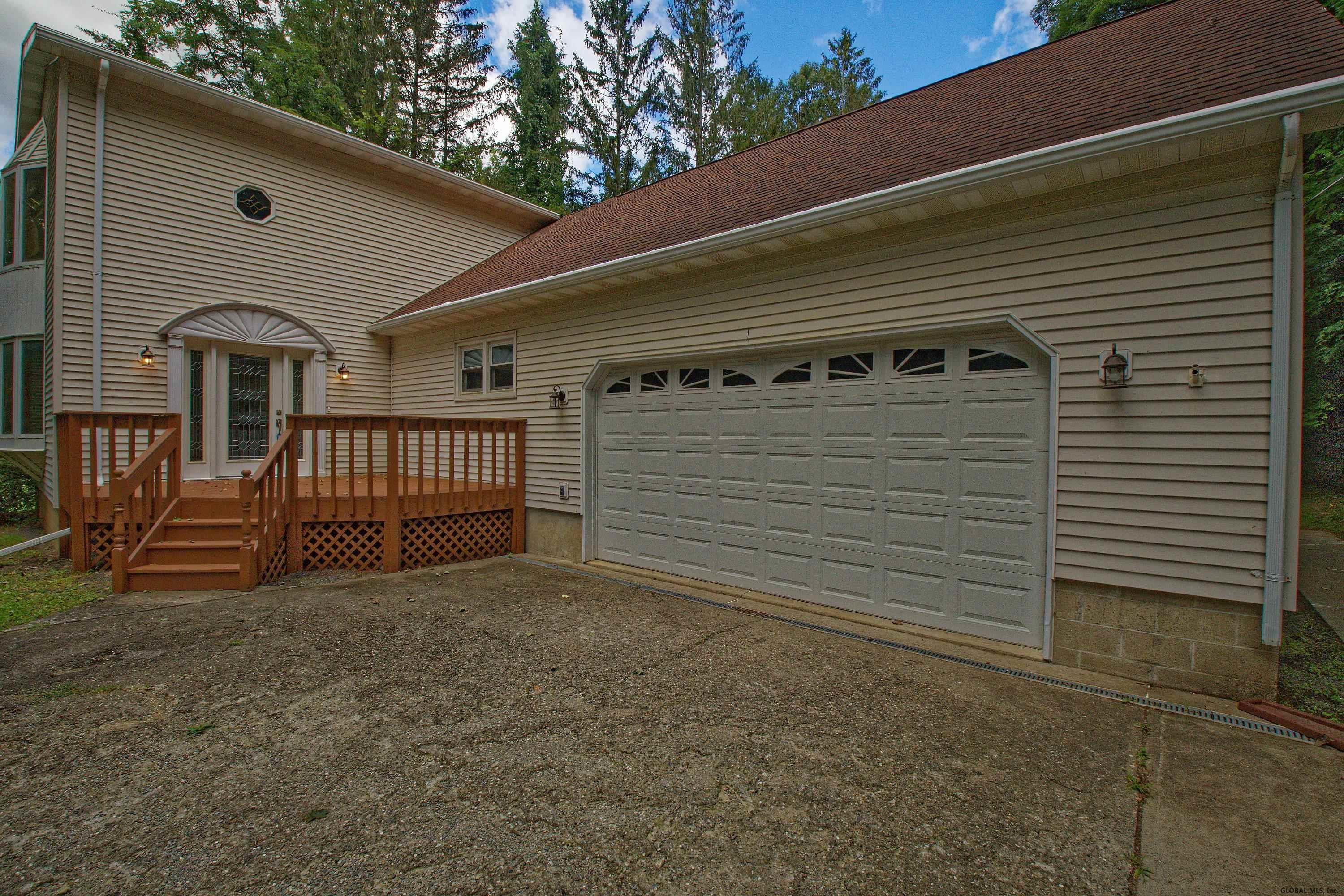 5929 Veeder Road Guilderland, NY 12159 - Photo 4 of 49 Photo 4