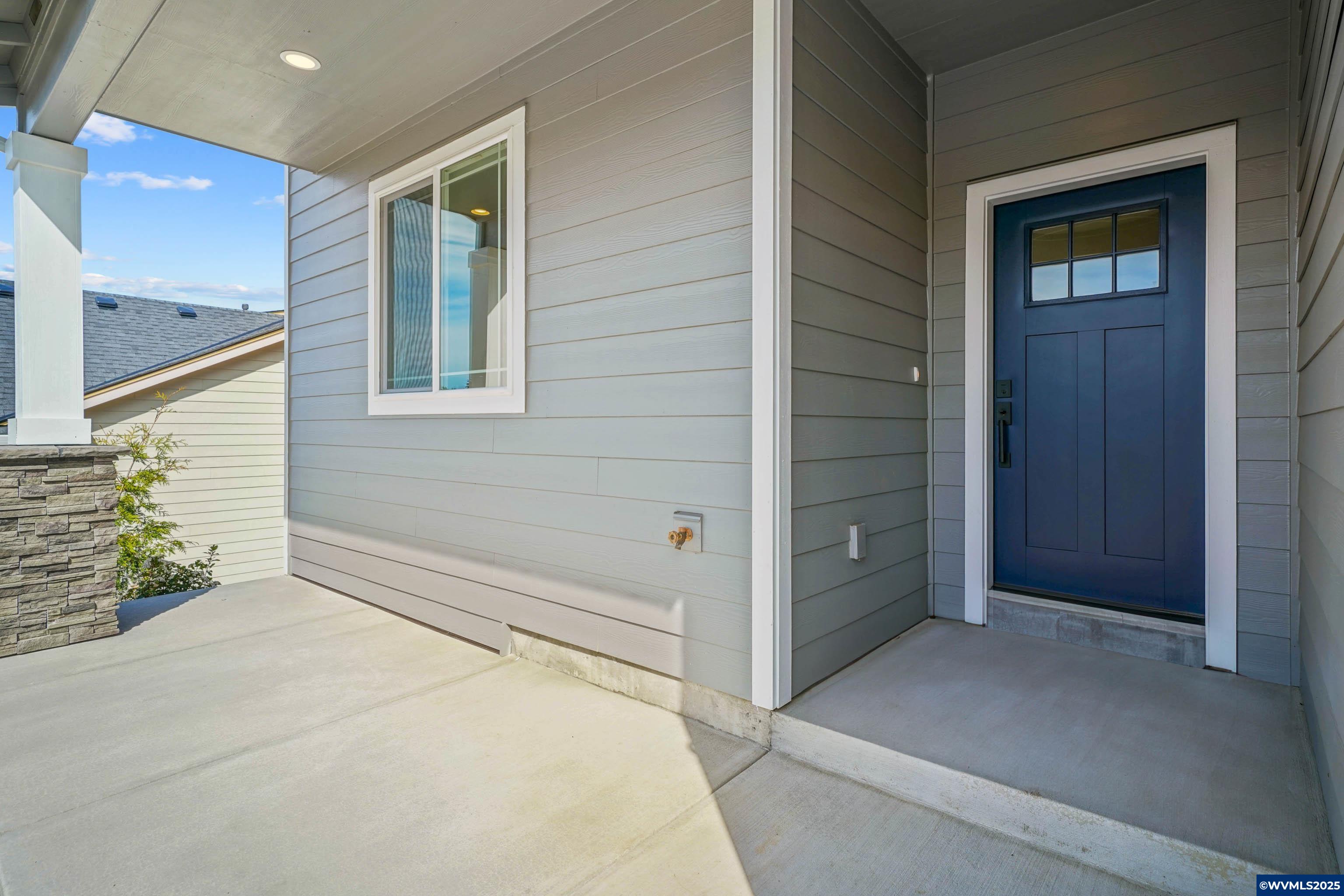 761 Riley Drive Northeast Silverton, OR 97381 - Photo 5 of 49 Gallery Image 5