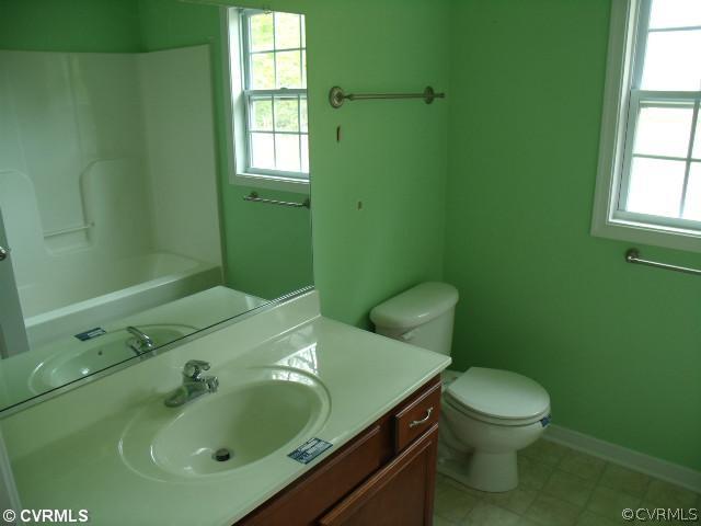 11563 Oakrise Road New Kent, VA 23124 - Photo 10 of 12 Master Bath - Master Bathroom