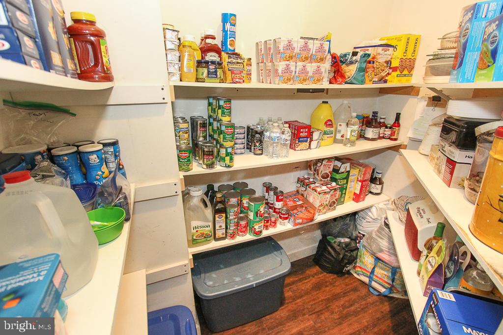 6 Furnace Run Road Boyertown, PA 19512 - Photo 12 of 54 Hallway Pantry