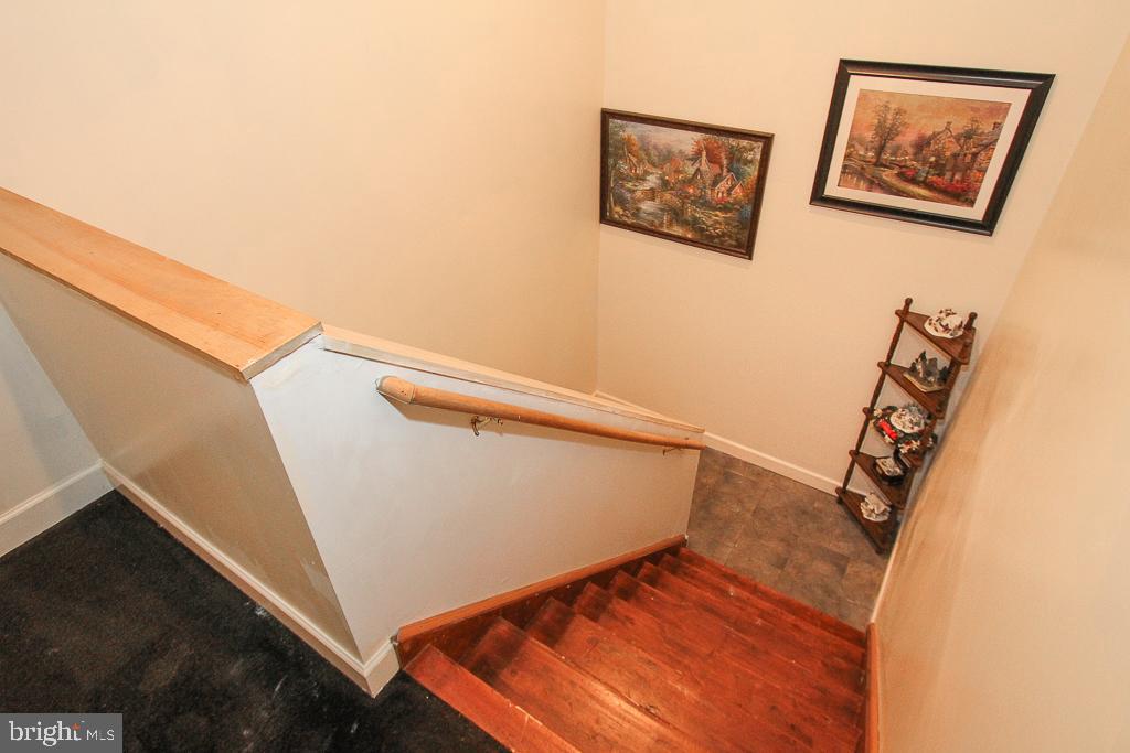 6 Furnace Run Road Boyertown, PA 19512 - Photo 31 of 54 Stairwell to the loft suite