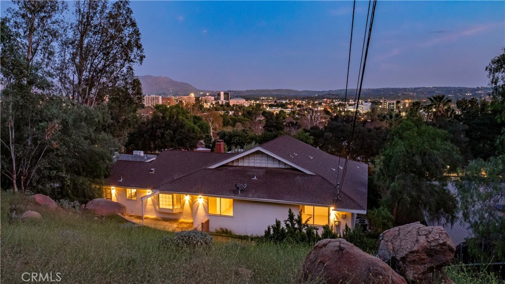 4227 Miramonte Place Riverside, CA 92501 - Photo 30 of 32