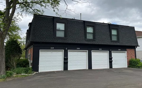 $2,375 | 320 Inverrary Lane, Deerfield, IL 60015