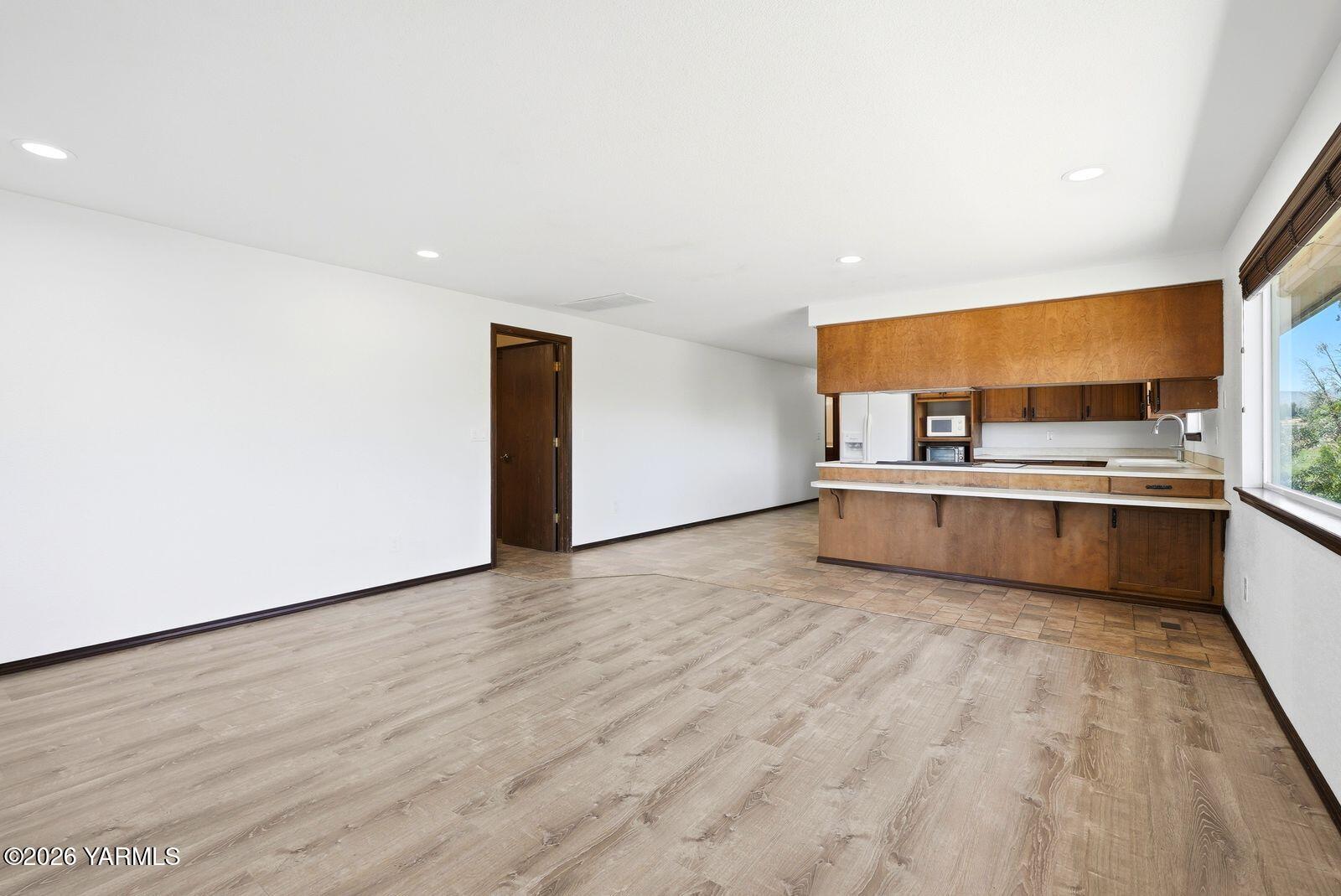 241 Knoll Road Yakima, WA 98908 - Photo 12 of 43 2nd Living Space or Dining