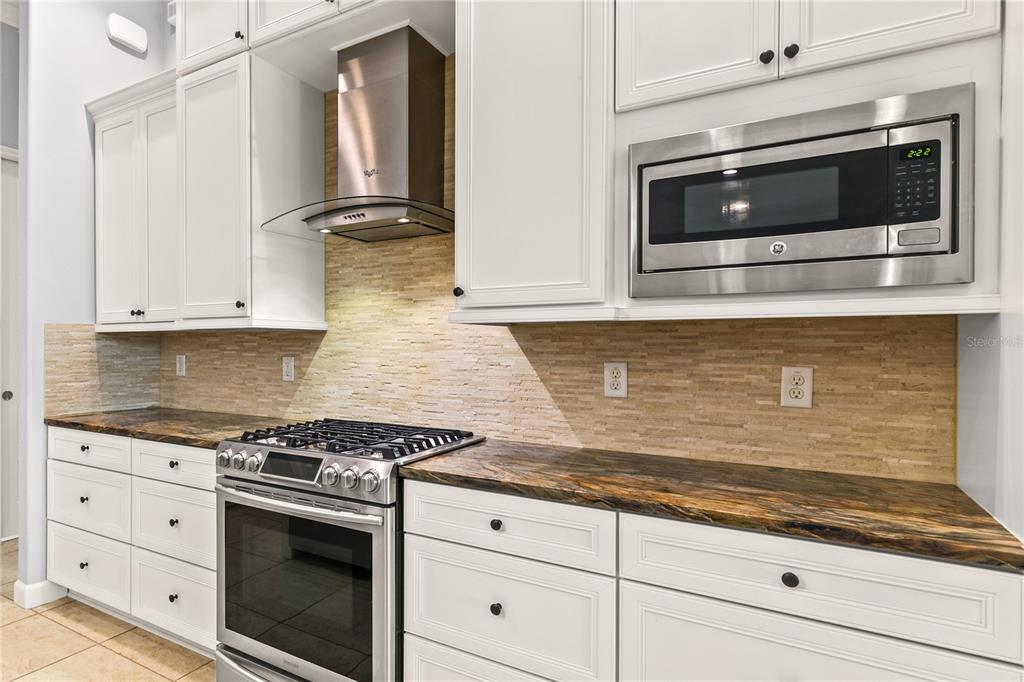 8065 Bridgeport Bay Circle Mount Dora, FL 32757 - Photo 12 of 60