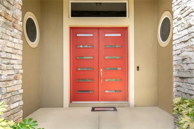 a view of yard with large tree
