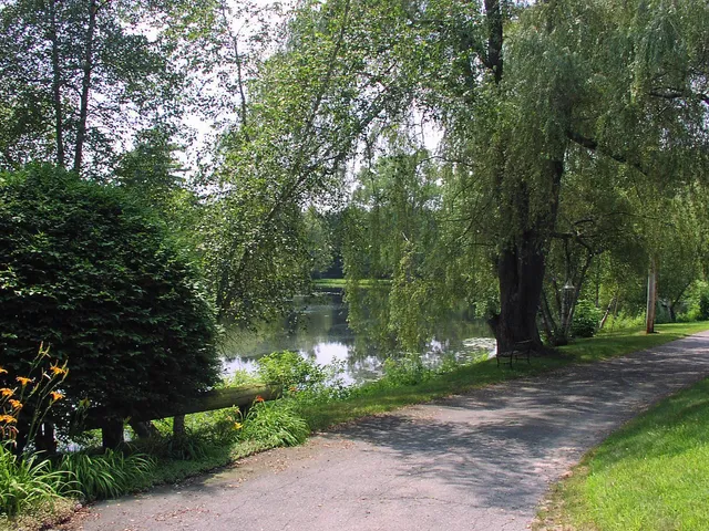 $395,000 | 12 Stillwater Circle, Salem, NH 03079