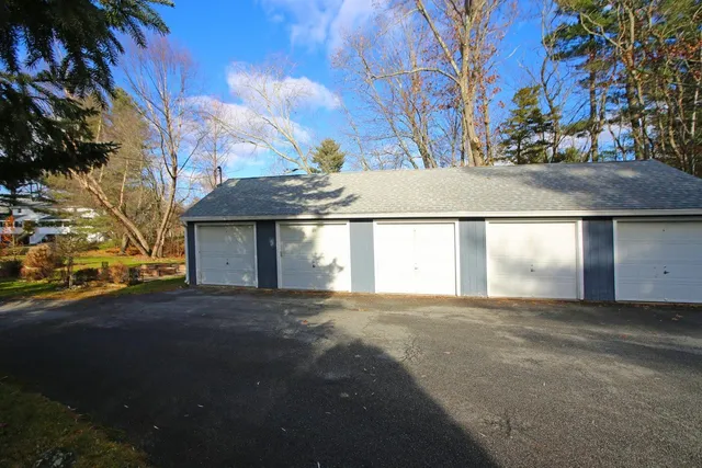 $395,000 | 12 Stillwater Circle, Salem, NH 03079