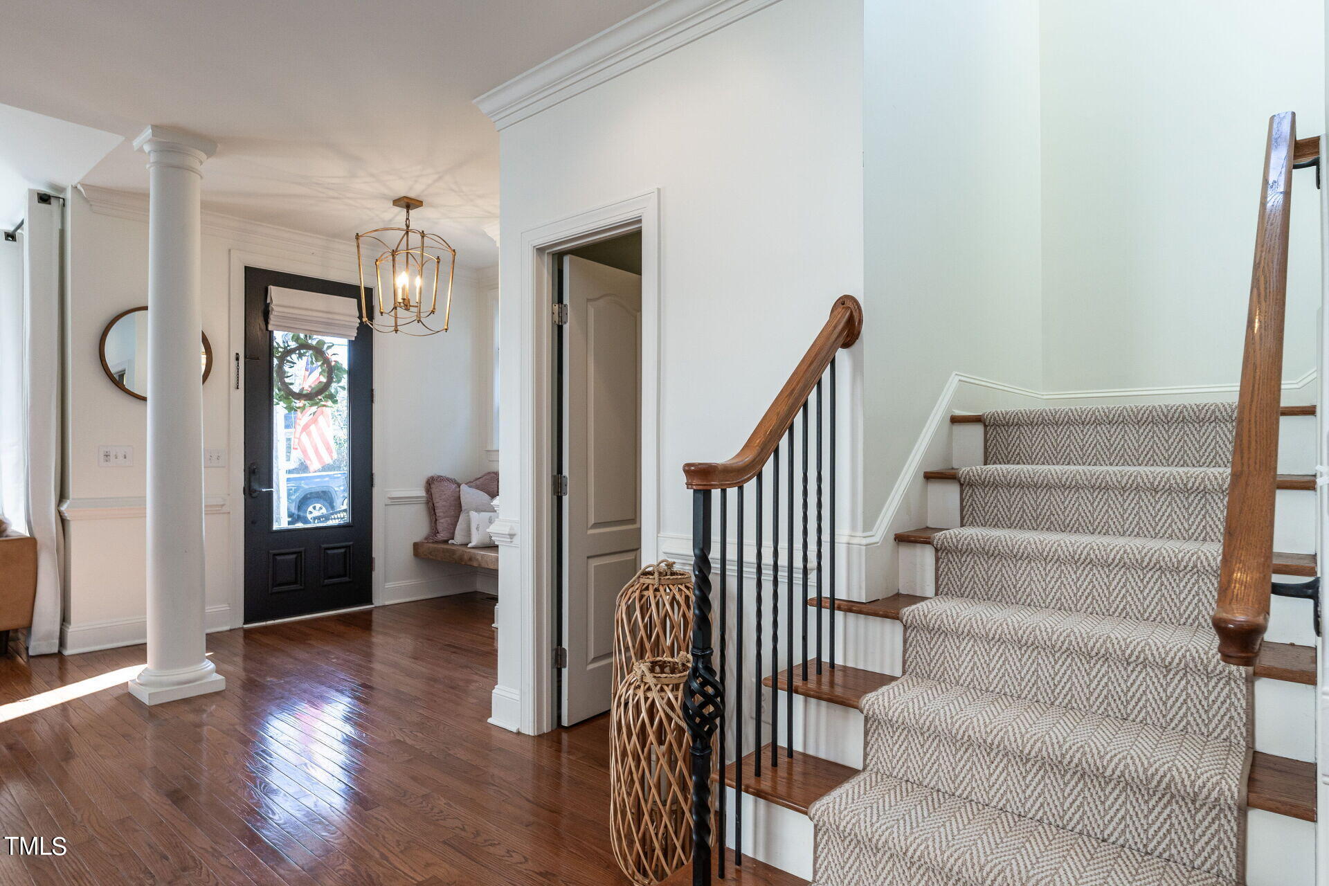 1221 North Blount Street Raleigh, NC 27604 - Photo 3 of 35 005-1920x1080-foyer