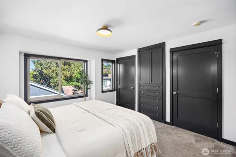 $840,000 | 316 West Barrett Street, Unit B, Seattle, WA 98119