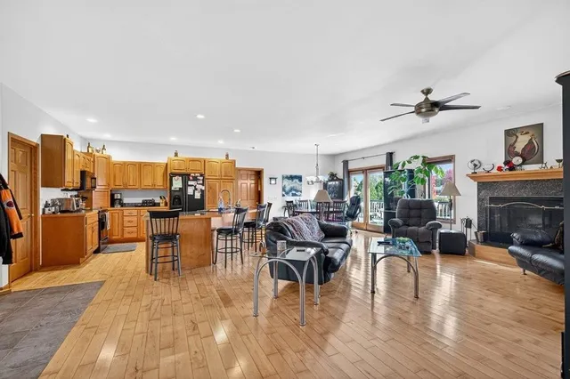 $600,000 | 5012 Laufenberg Boulevard, Cross Plains, WI 53528