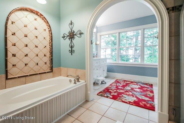 27 Stonebridge Road Louisville, KY 40207 - Photo 32 of 54 30