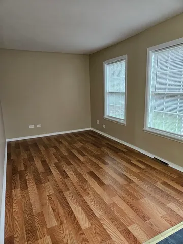 $1,875 | 238 South Sheridan Road, Lakemoor, IL 60051