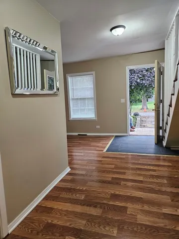 $1,875 | 238 South Sheridan Road, Lakemoor, IL 60051