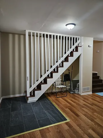 $1,875 | 238 South Sheridan Road, Lakemoor, IL 60051