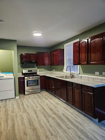 $1,875 | 238 South Sheridan Road, Lakemoor, IL 60051