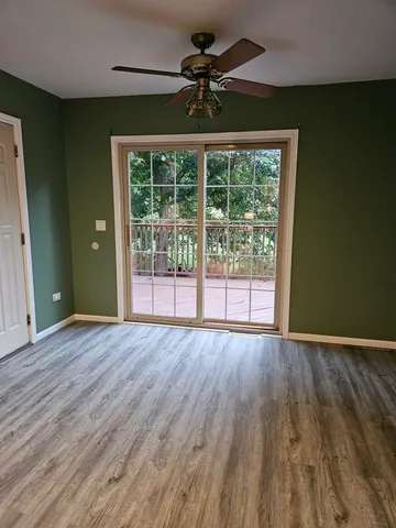 $1,875 | 238 South Sheridan Road, Lakemoor, IL 60051