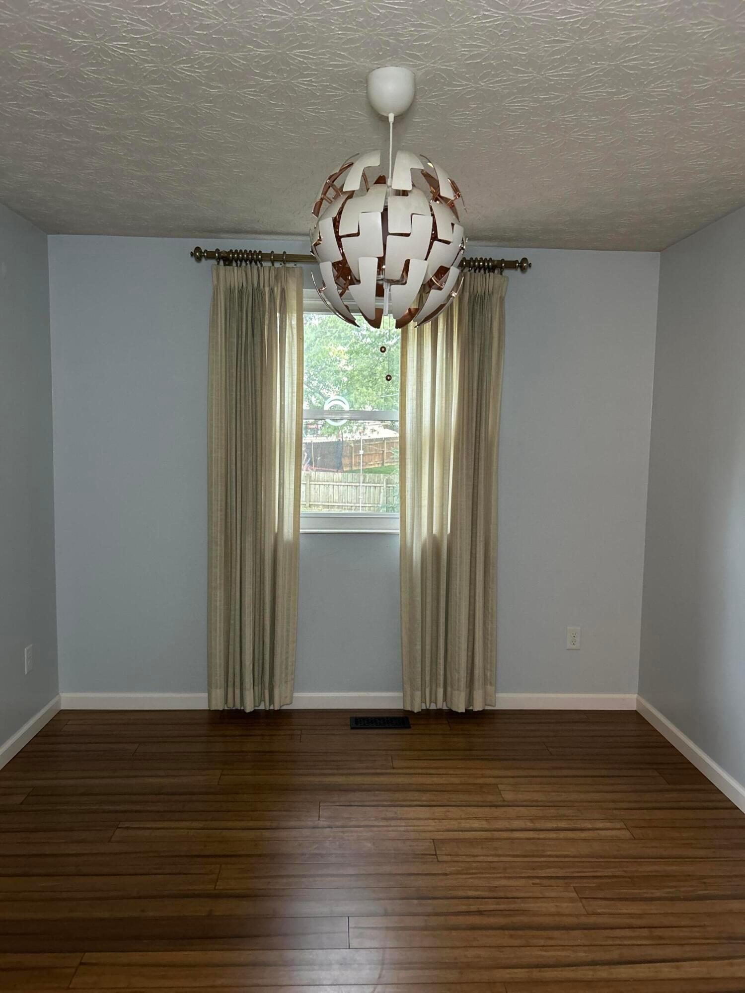 6802 Chesley Road Dublin, OH 43017 - Photo 8 of 30 Dining Room