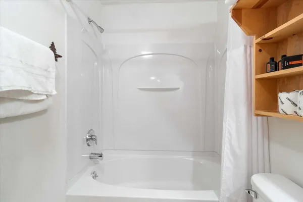 $1,975,500 | 902 Yogi Circle, Warrens, WI 54666