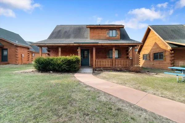 $1,975,500 | 902 Yogi Circle, Warrens, WI 54666