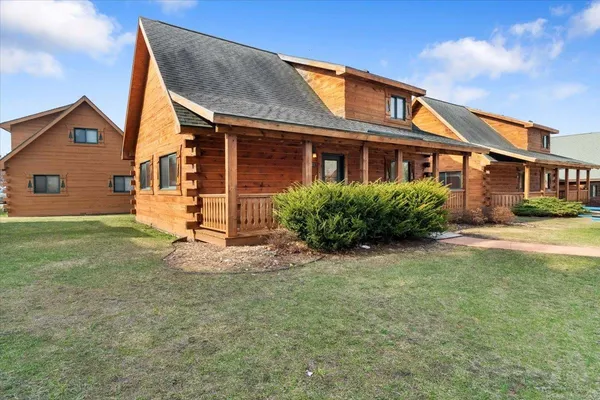 $1,975,500 | 902 Yogi Circle, Warrens, WI 54666
