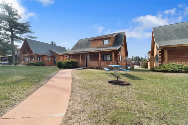 $2,349,500 | 902 Yogi Circle, Warrens, WI 54666