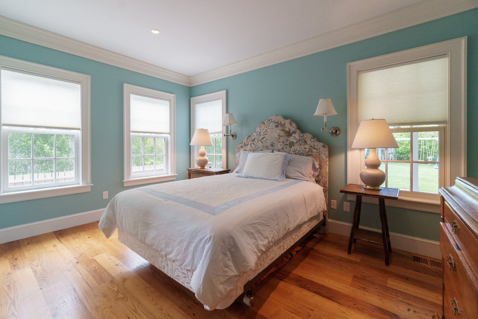 113 Cliff Road Nantucket, MA 02554 - Photo 15 of 26 Gallery Image 15