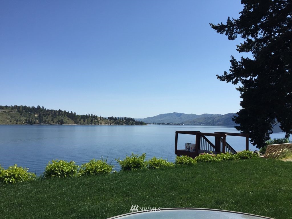 10670 South Lakeshore Road Chelan, WA 98816 - Photo 14 of 25 Gallery Image 14
