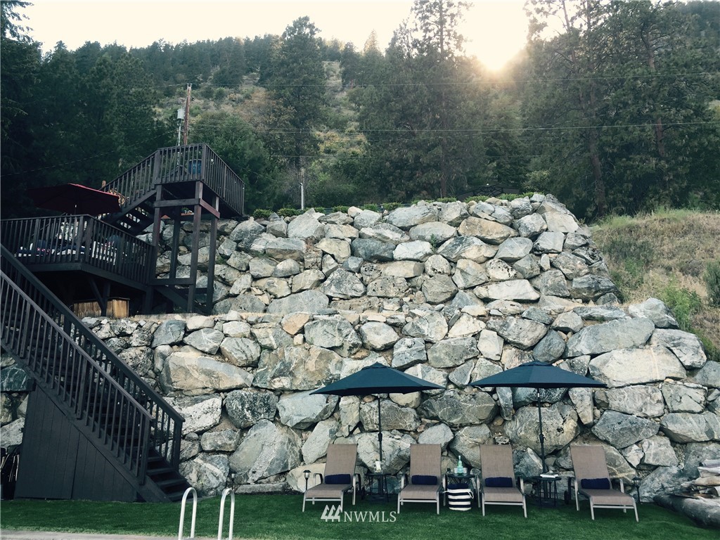 10670 South Lakeshore Road Chelan, WA 98816 - Photo 19 of 25 Gallery Image 19