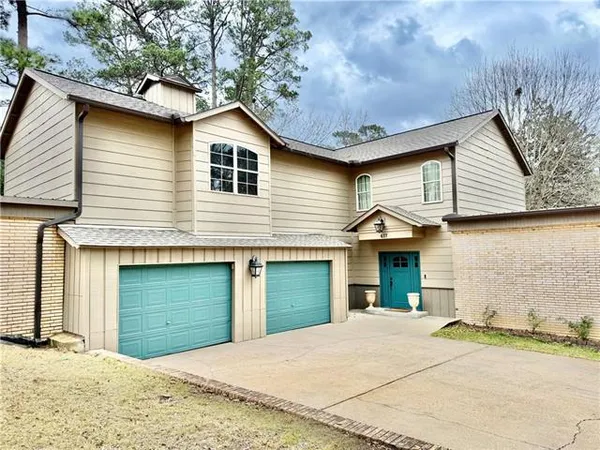 $389,000 | 417 Hiawatha Trail, Pineville, LA 71360