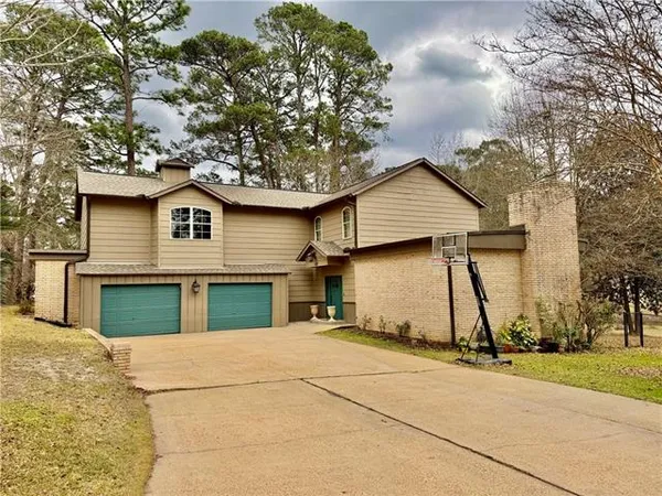 $389,000 | 417 Hiawatha Trail, Pineville, LA 71360