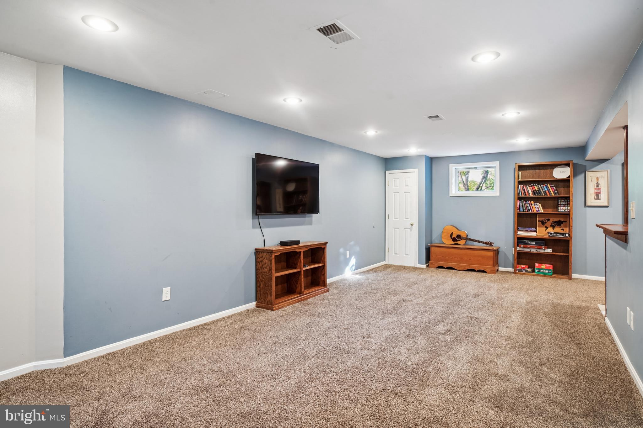 10408 Windfall Court Damascus, MD 20872 - Photo 28 of 38 a view of a livingroom with furniture