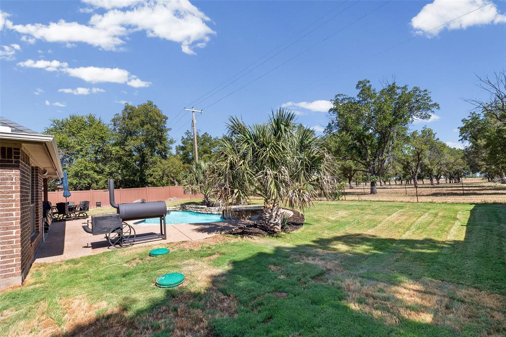 9719 Ravenswood Road Granbury, TX 76049 - Photo 9 of 40 Gallery Image 9