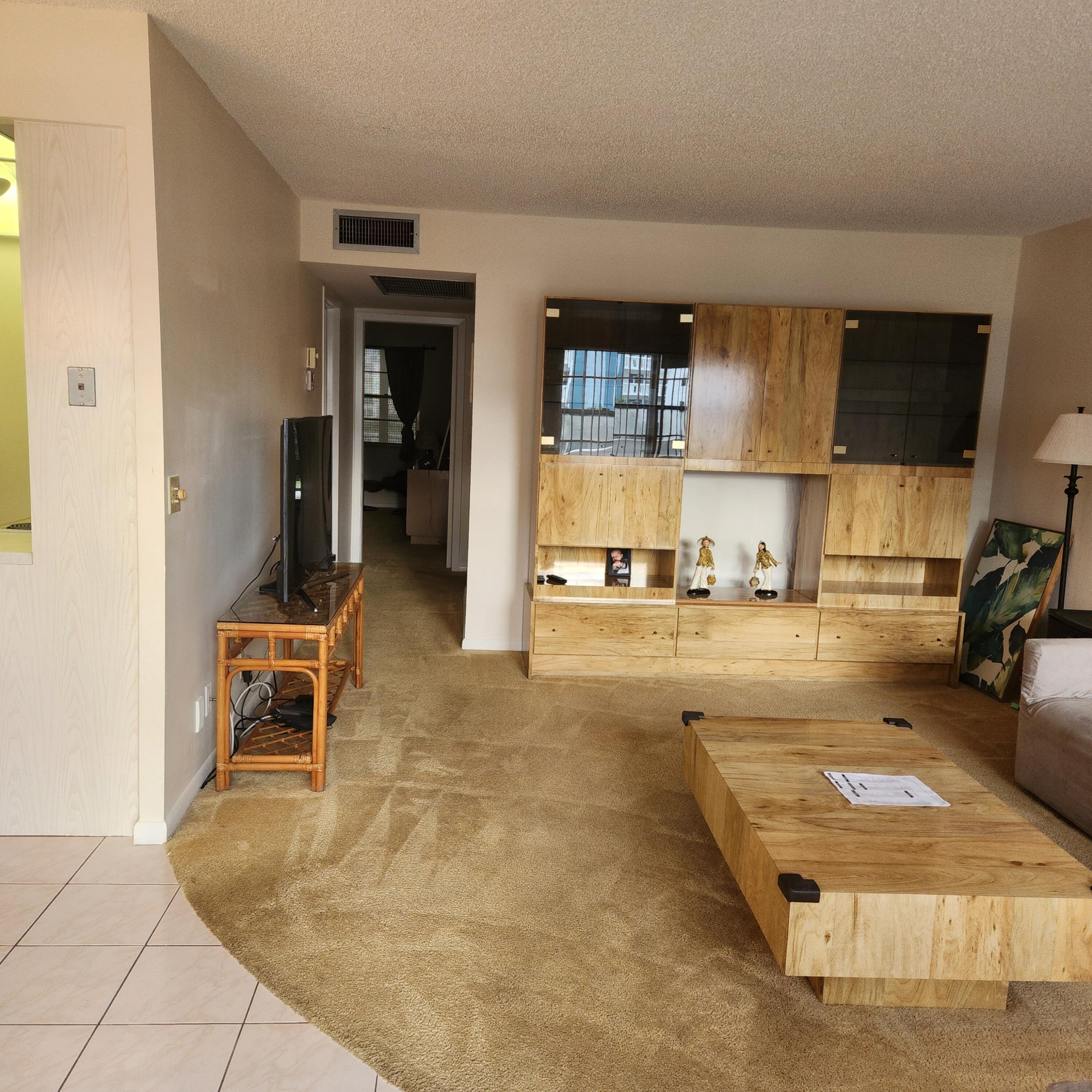 2022 Exeter Boca Raton, FL 33434 - Photo 5 of 11 1000022390