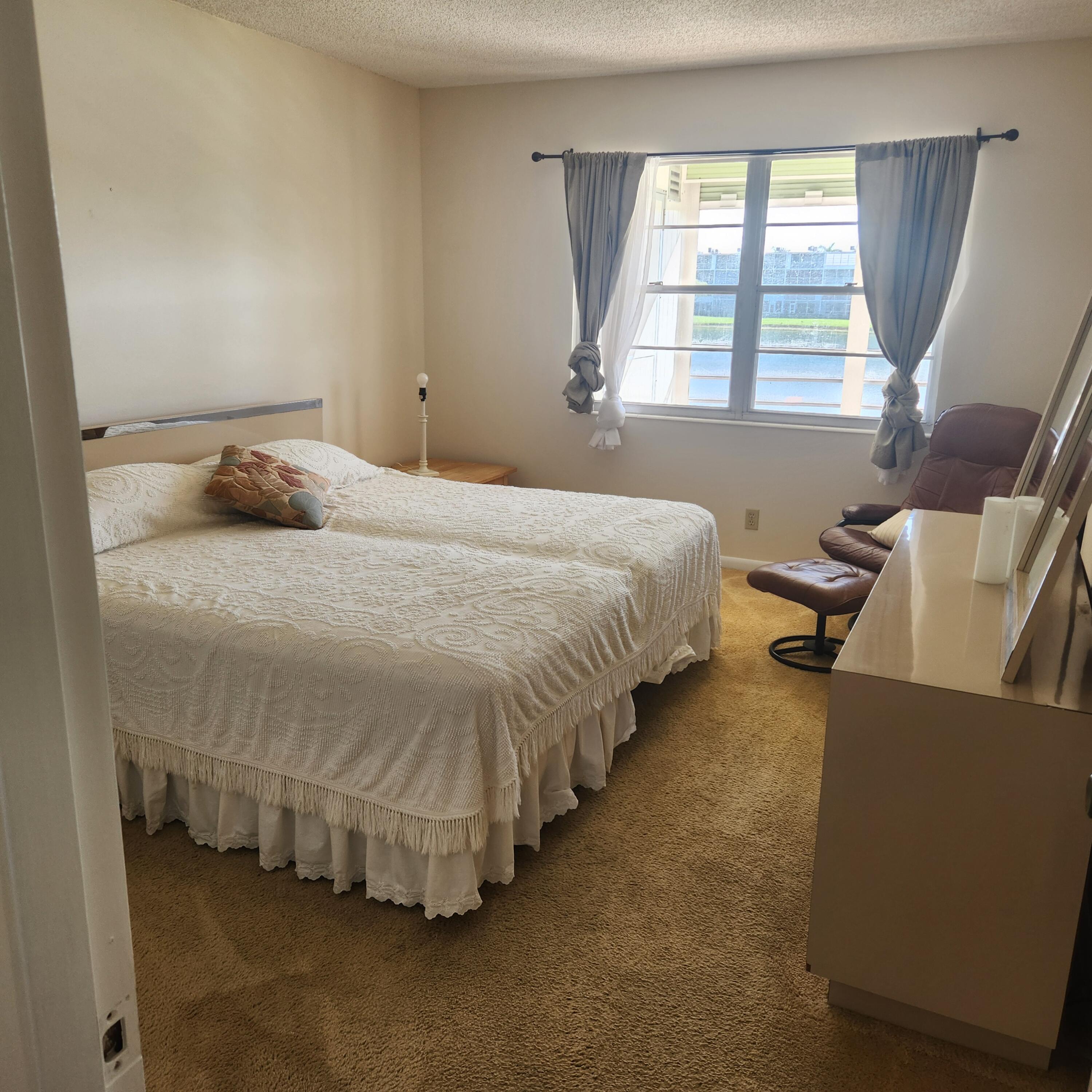 2022 Exeter Boca Raton, FL 33434 - Photo 7 of 11 1000022499