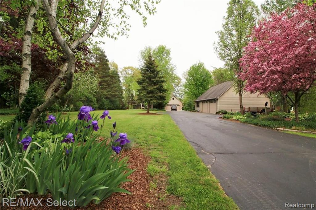6326 North Seymour Road Flushing, MI 48433 - Photo 11 of 52