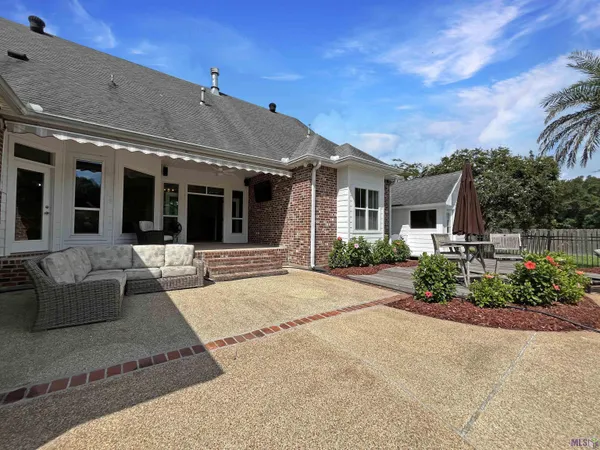 $799,000 | 8180 Beechwood Drive, Denham Springs, LA 70706