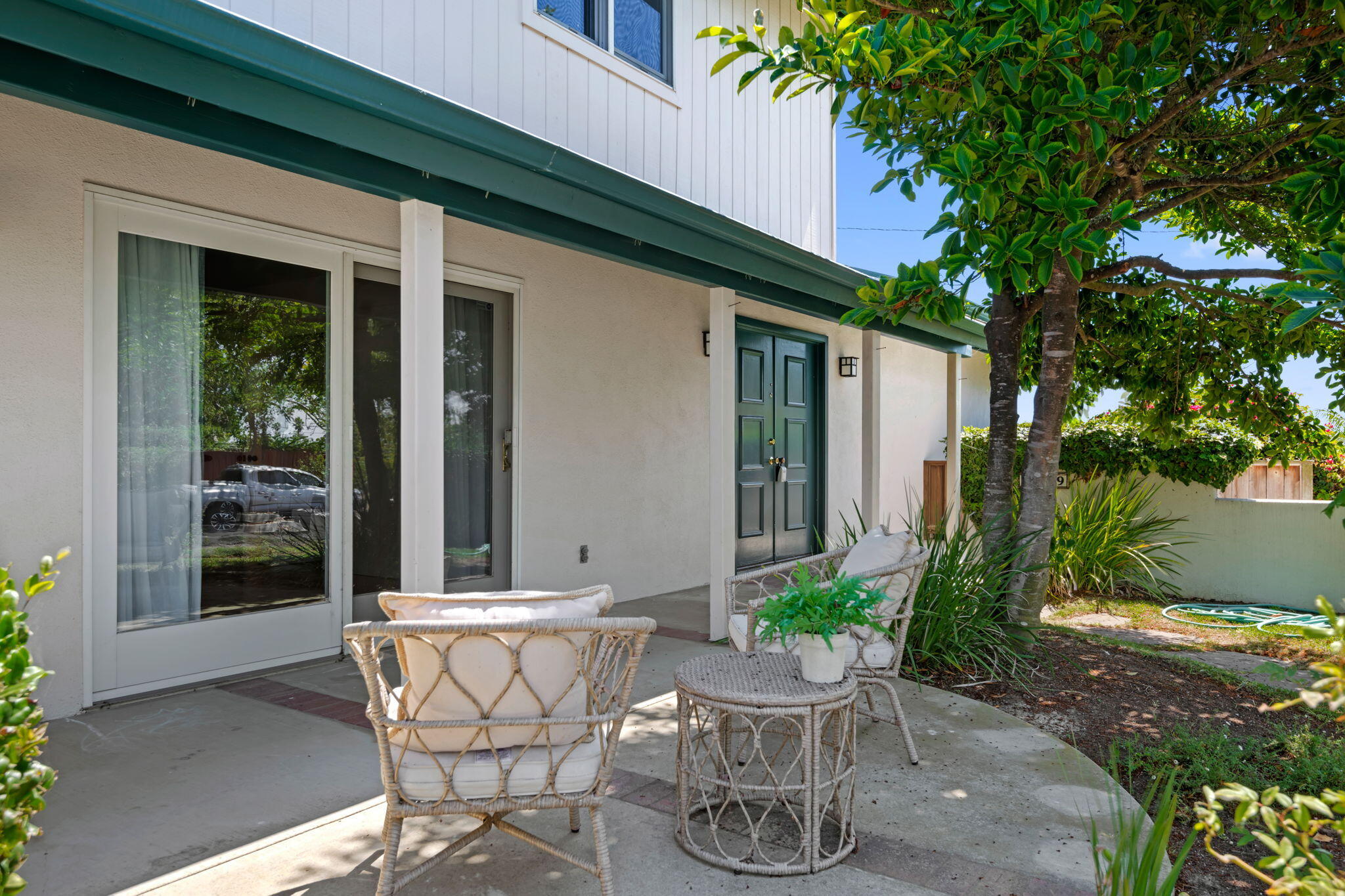 1749 La Coronilla Drive Santa Barbara, CA 93109 - Photo 33 of 40 Front Patio