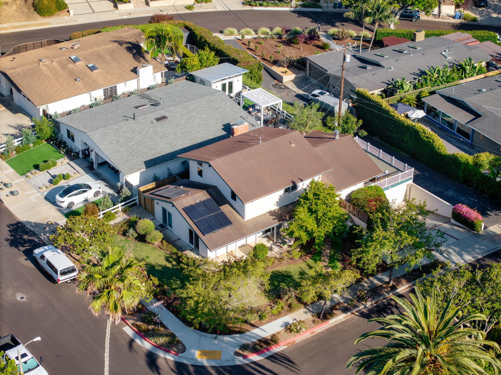 1749 La Coronilla Drive Santa Barbara, CA 93109 - Photo 40 of 40 1749_La_Coronilla-55